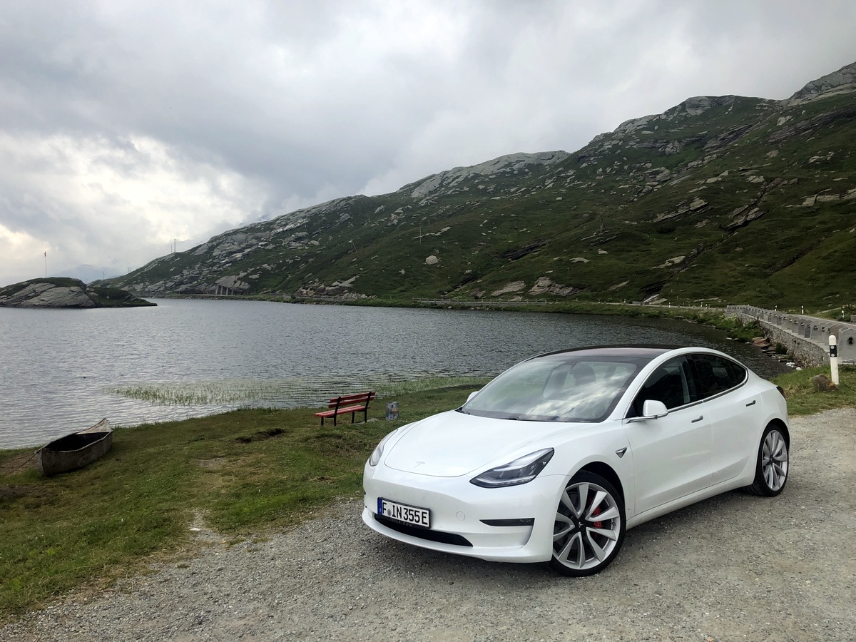 Model 3  Tesla Suisse